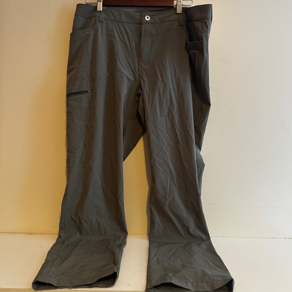 EMS Women's Gray Hiking Pants 16R Outerwear Gorpcore Athleisure Hiking Camping